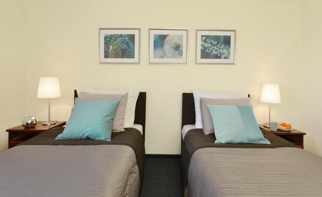 Pawlakowa Zagroda Hotell Grabiny-Zameczek Rum bild